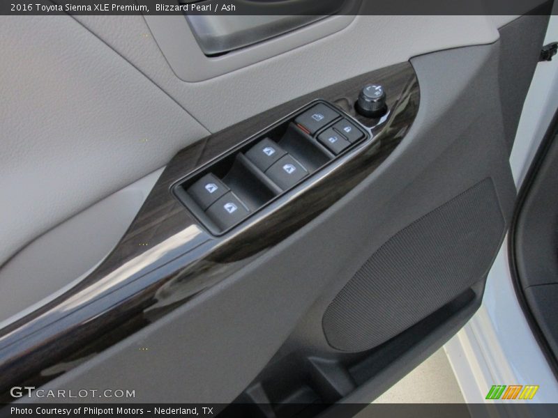 Blizzard Pearl / Ash 2016 Toyota Sienna XLE Premium