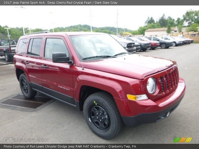 Front 3/4 View of 2017 Patriot Sport 4x4