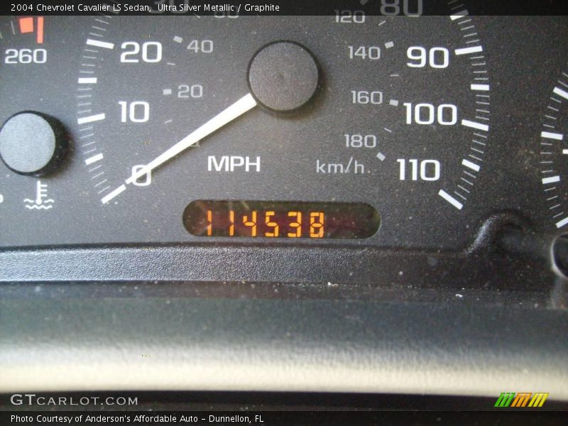 Ultra Silver Metallic / Graphite 2004 Chevrolet Cavalier LS Sedan