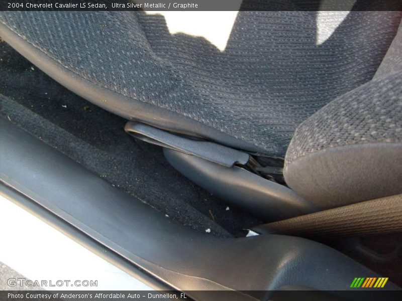 Ultra Silver Metallic / Graphite 2004 Chevrolet Cavalier LS Sedan