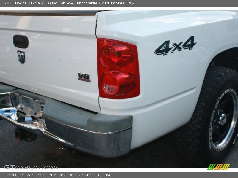 Bright White / Medium Slate Gray 2005 Dodge Dakota SLT Quad Cab 4x4