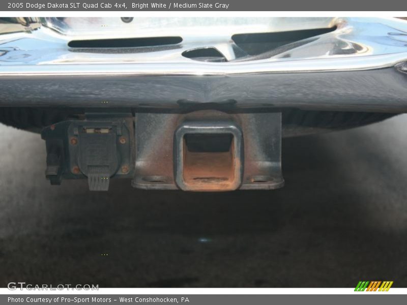 Bright White / Medium Slate Gray 2005 Dodge Dakota SLT Quad Cab 4x4