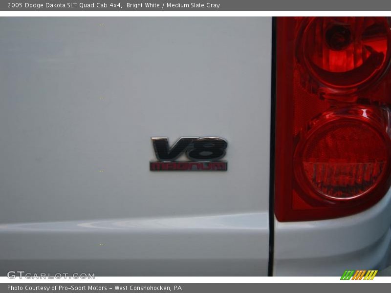 Bright White / Medium Slate Gray 2005 Dodge Dakota SLT Quad Cab 4x4
