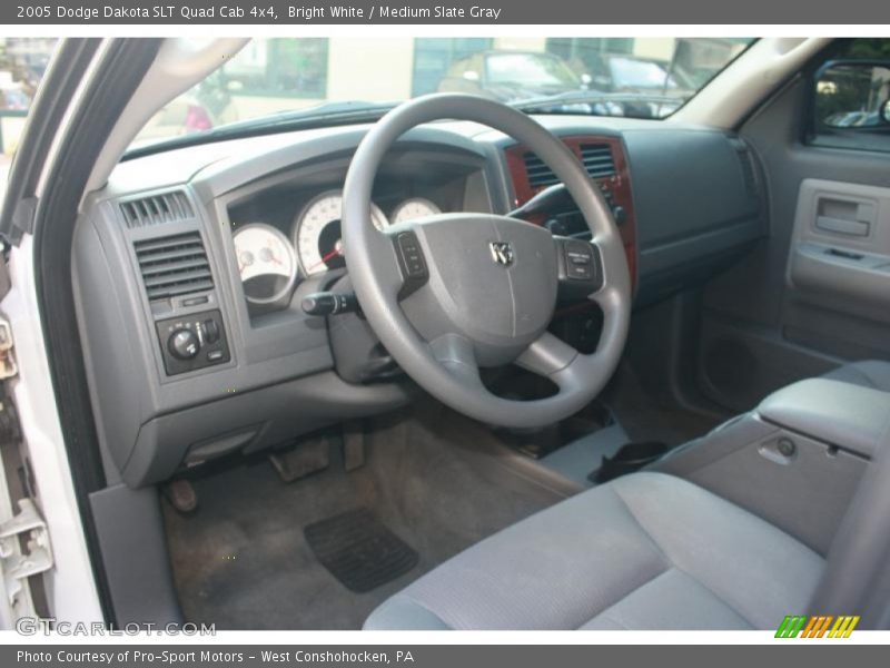 Bright White / Medium Slate Gray 2005 Dodge Dakota SLT Quad Cab 4x4