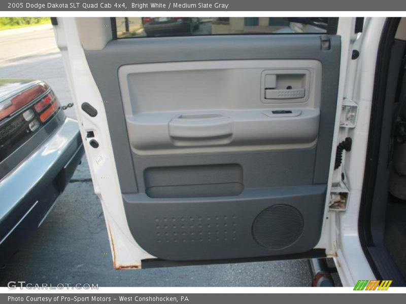 Bright White / Medium Slate Gray 2005 Dodge Dakota SLT Quad Cab 4x4