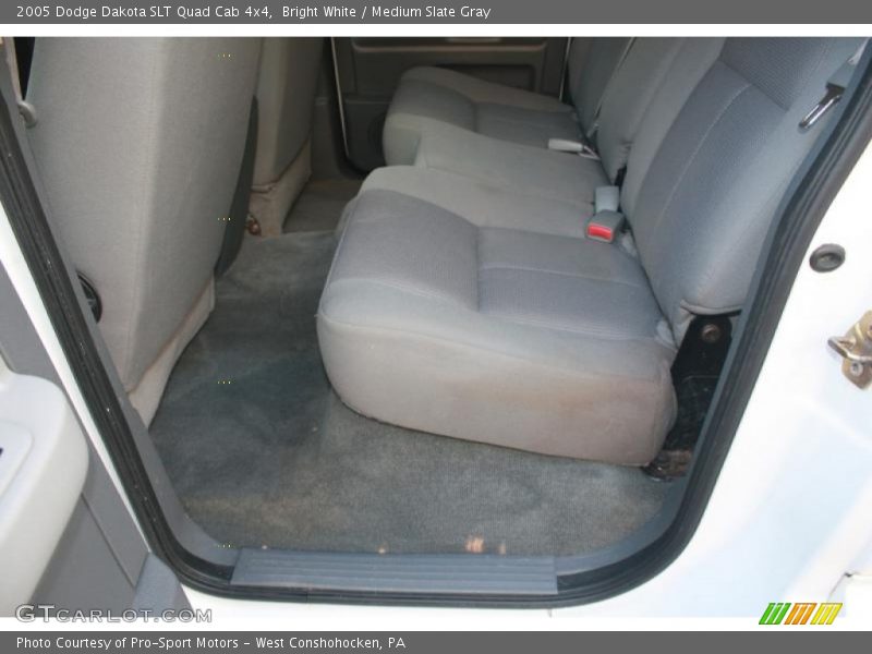 Bright White / Medium Slate Gray 2005 Dodge Dakota SLT Quad Cab 4x4