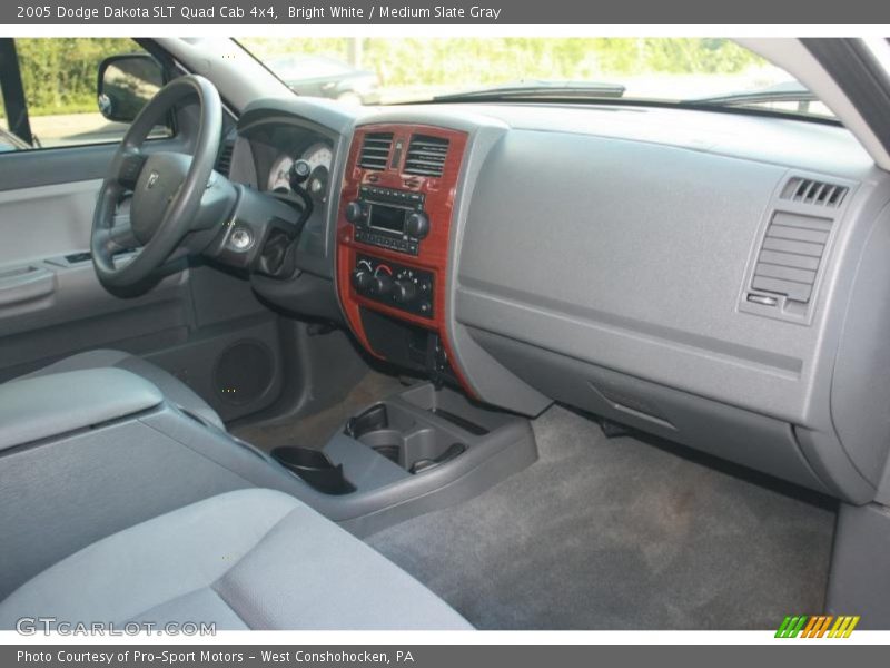 Bright White / Medium Slate Gray 2005 Dodge Dakota SLT Quad Cab 4x4