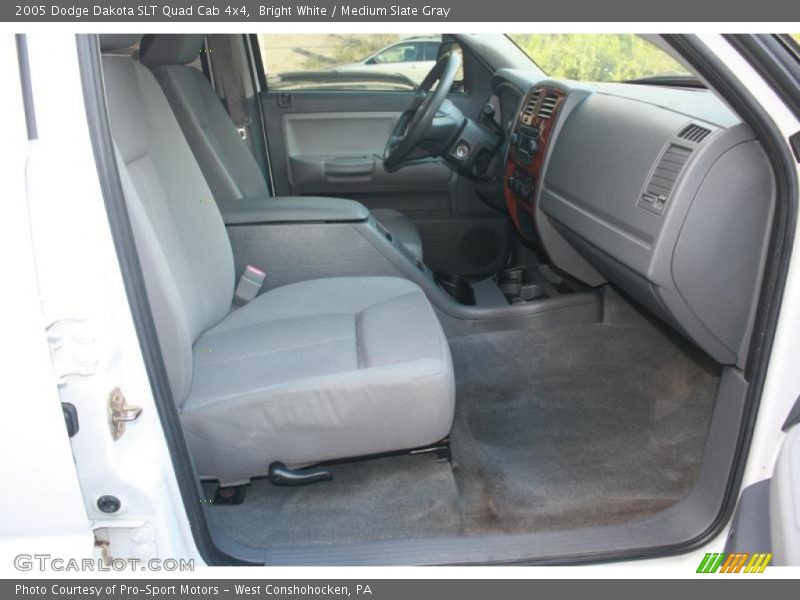 Bright White / Medium Slate Gray 2005 Dodge Dakota SLT Quad Cab 4x4