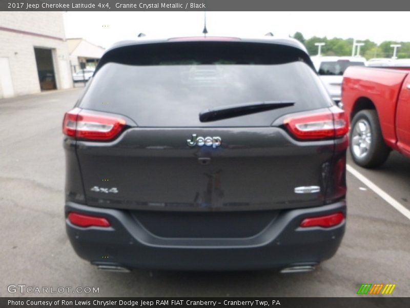 Granite Crystal Metallic / Black 2017 Jeep Cherokee Latitude 4x4