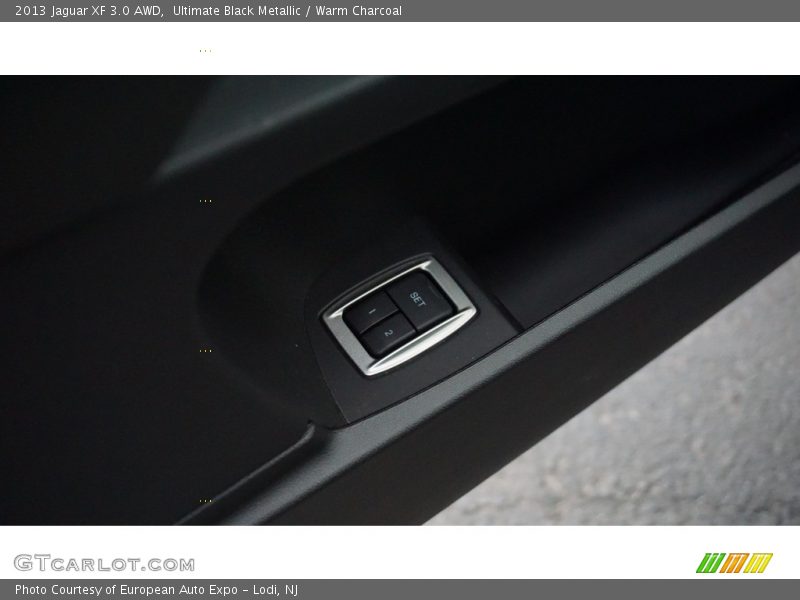 Ultimate Black Metallic / Warm Charcoal 2013 Jaguar XF 3.0 AWD