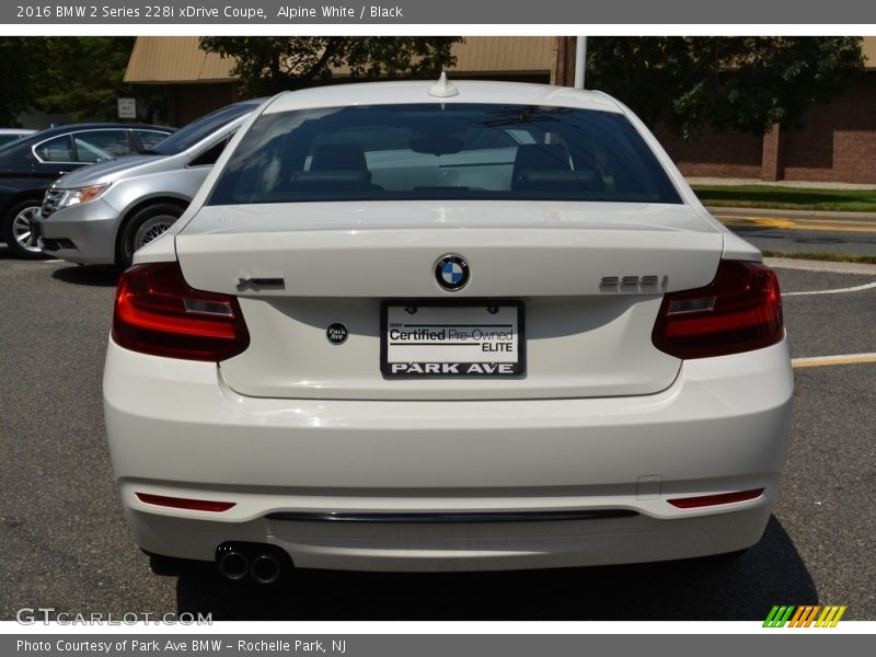Alpine White / Black 2016 BMW 2 Series 228i xDrive Coupe