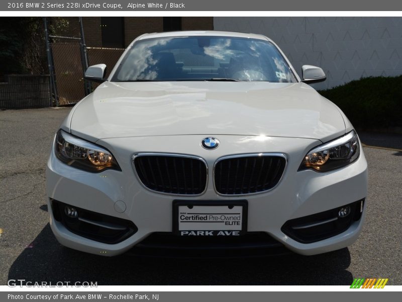 Alpine White / Black 2016 BMW 2 Series 228i xDrive Coupe
