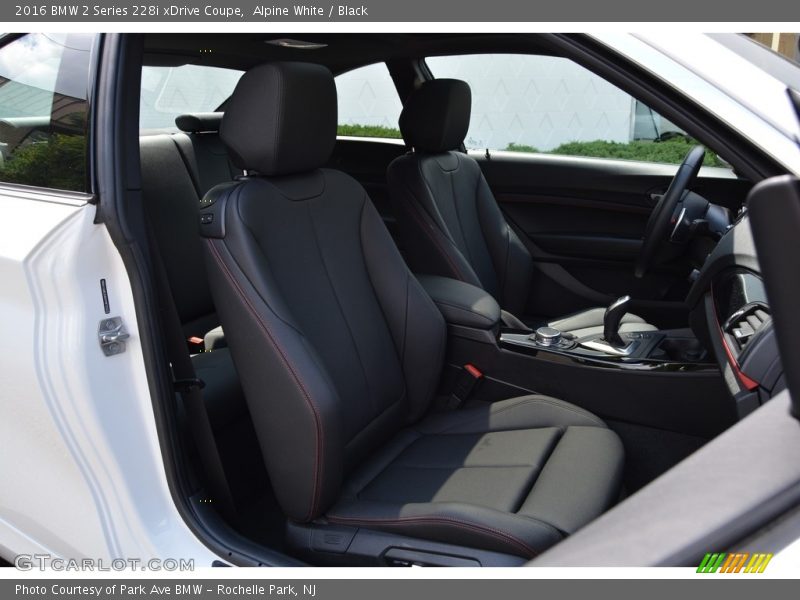 Alpine White / Black 2016 BMW 2 Series 228i xDrive Coupe