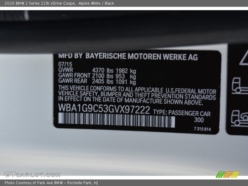 Alpine White / Black 2016 BMW 2 Series 228i xDrive Coupe