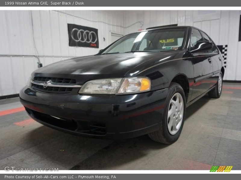 Super Black / Dusk 1999 Nissan Altima GXE