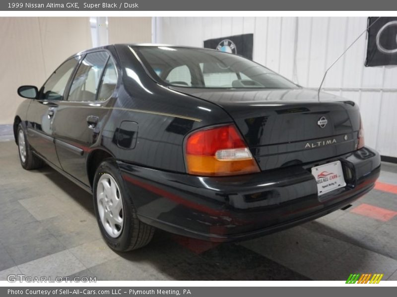 Super Black / Dusk 1999 Nissan Altima GXE