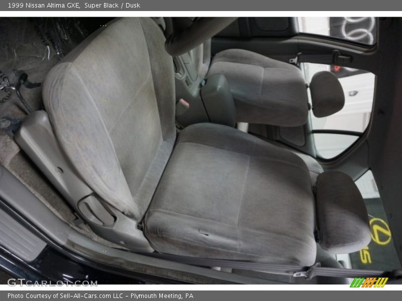 Super Black / Dusk 1999 Nissan Altima GXE