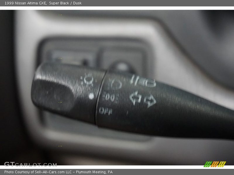 Super Black / Dusk 1999 Nissan Altima GXE