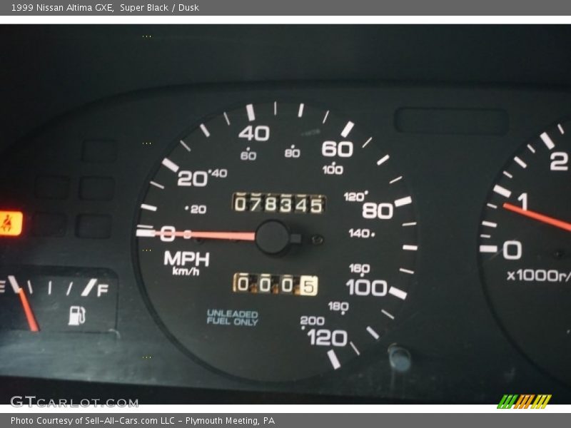 Super Black / Dusk 1999 Nissan Altima GXE