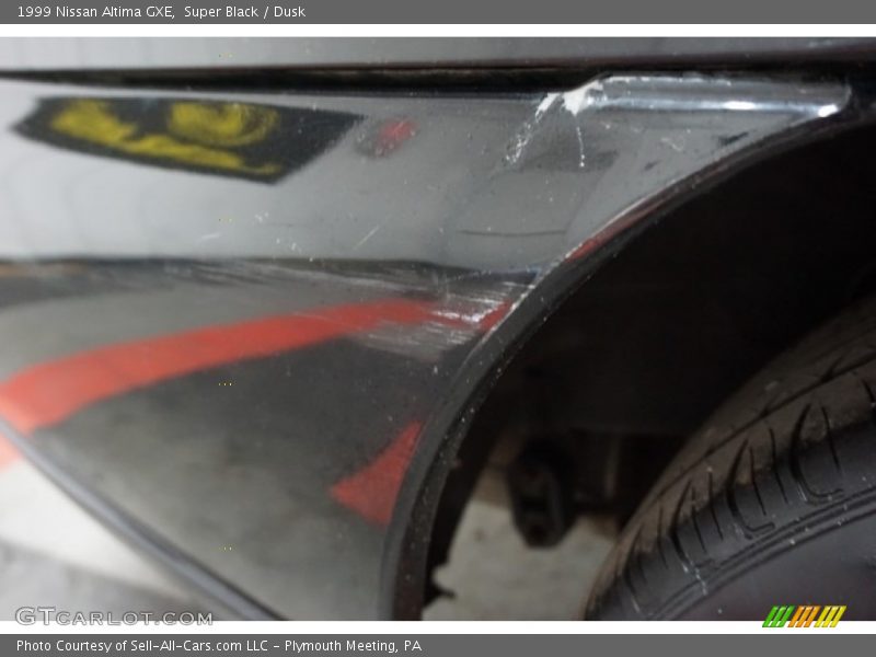 Super Black / Dusk 1999 Nissan Altima GXE