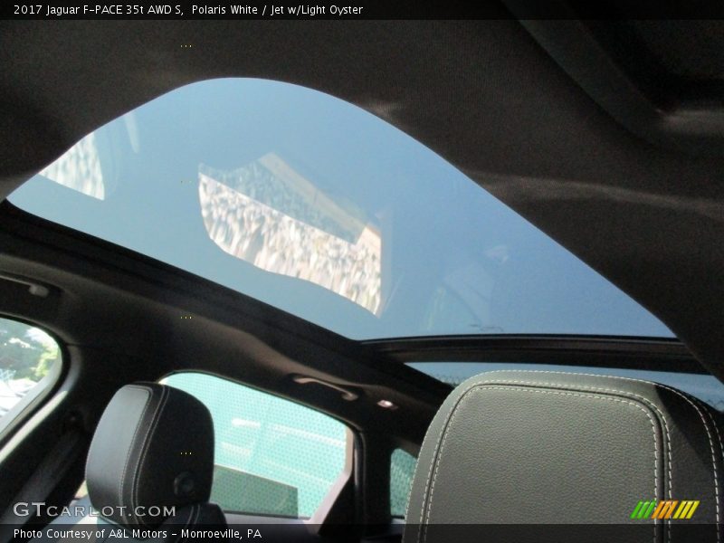 Polaris White / Jet w/Light Oyster 2017 Jaguar F-PACE 35t AWD S