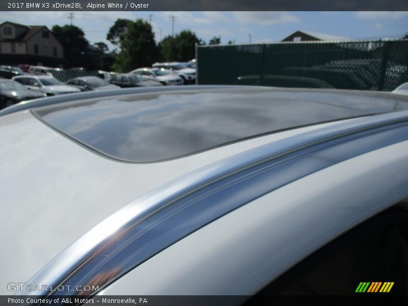 Alpine White / Oyster 2017 BMW X3 xDrive28i