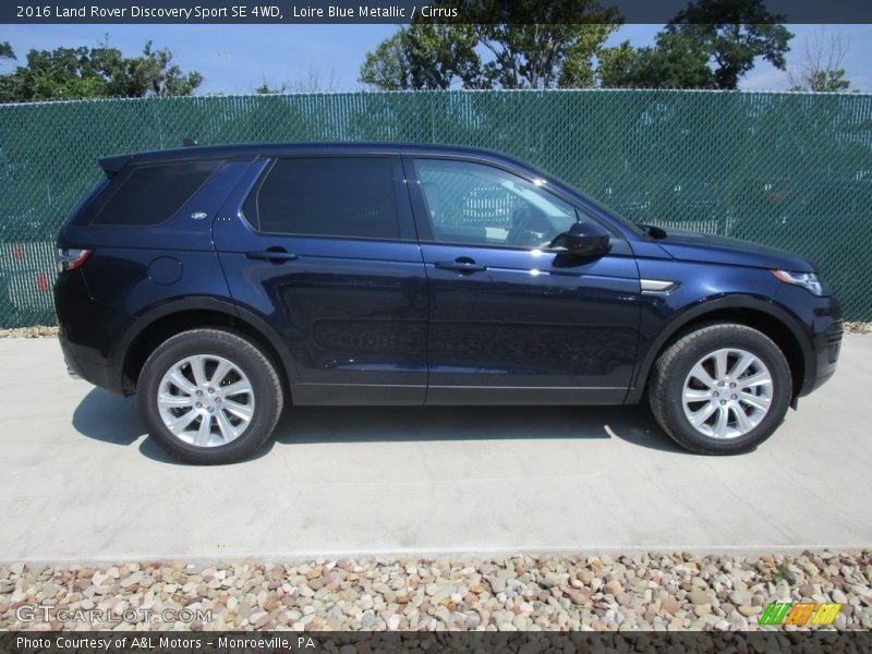 Loire Blue Metallic / Cirrus 2016 Land Rover Discovery Sport SE 4WD
