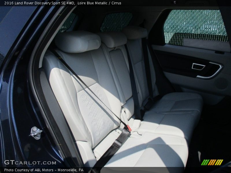Loire Blue Metallic / Cirrus 2016 Land Rover Discovery Sport SE 4WD