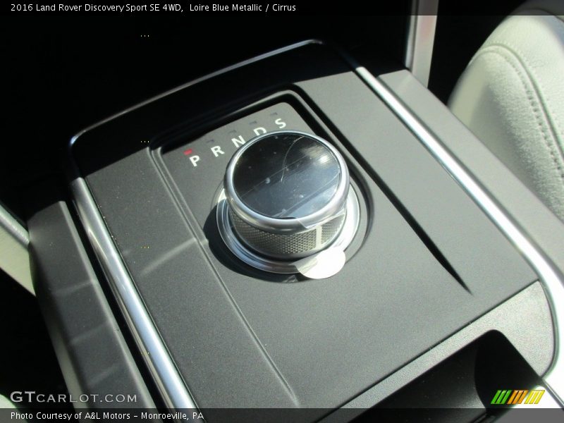Loire Blue Metallic / Cirrus 2016 Land Rover Discovery Sport SE 4WD