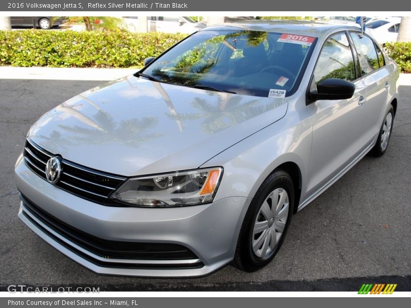 Reflex Silver Metallic / Titan Black 2016 Volkswagen Jetta S