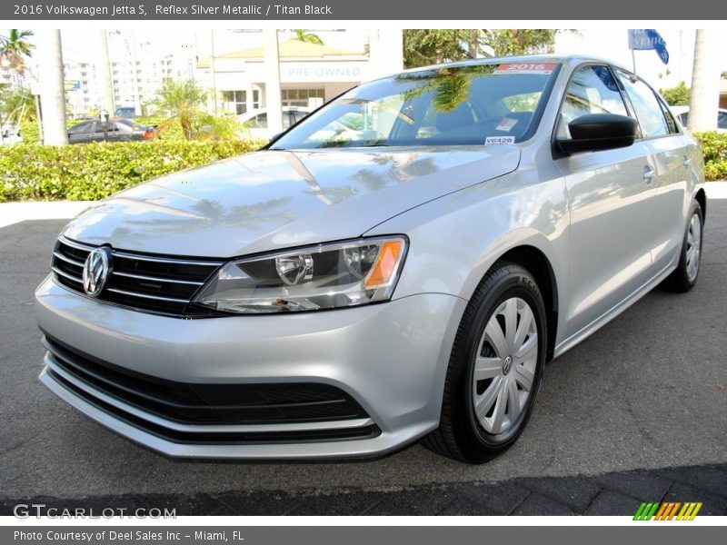 Reflex Silver Metallic / Titan Black 2016 Volkswagen Jetta S