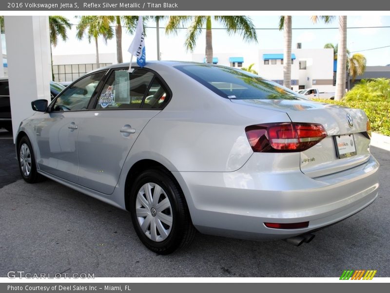 Reflex Silver Metallic / Titan Black 2016 Volkswagen Jetta S
