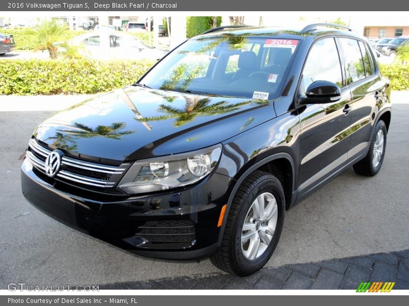Deep Black Pearl / Charcoal 2016 Volkswagen Tiguan S