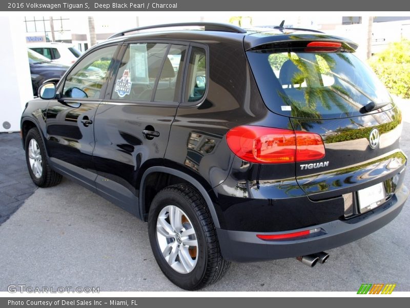 Deep Black Pearl / Charcoal 2016 Volkswagen Tiguan S