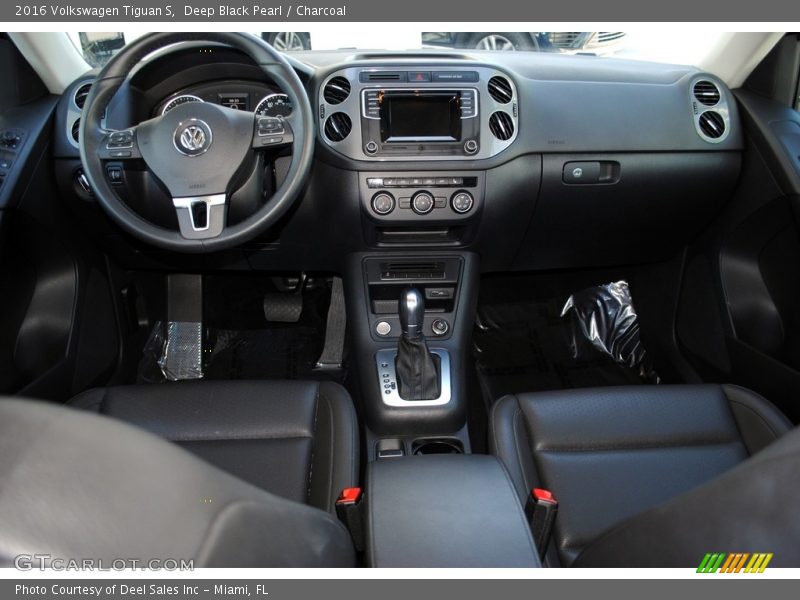 Deep Black Pearl / Charcoal 2016 Volkswagen Tiguan S