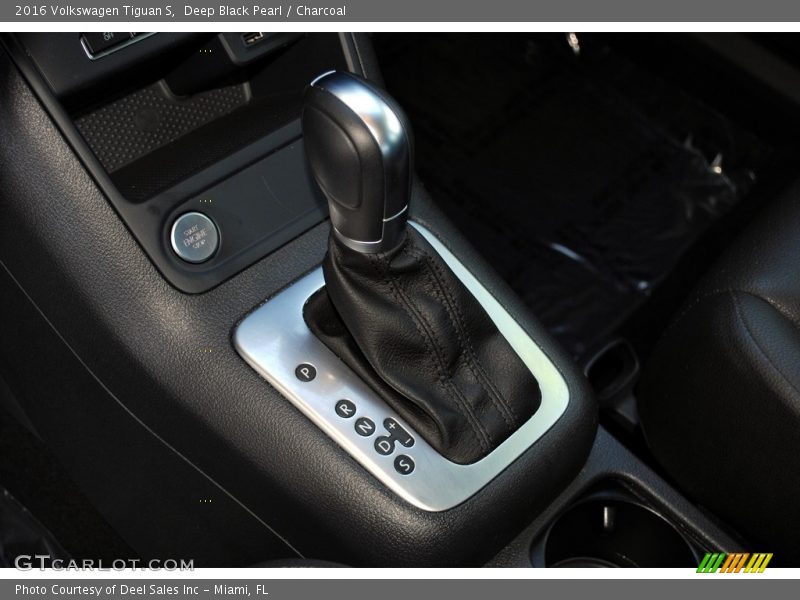 Deep Black Pearl / Charcoal 2016 Volkswagen Tiguan S