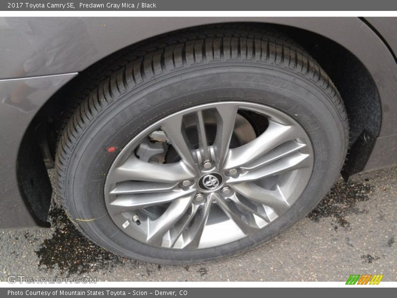 Predawn Gray Mica / Black 2017 Toyota Camry SE
