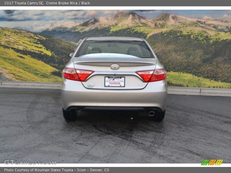 Creme Brulee Mica / Black 2017 Toyota Camry SE