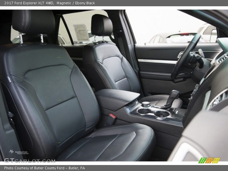 Magnetic / Ebony Black 2017 Ford Explorer XLT 4WD