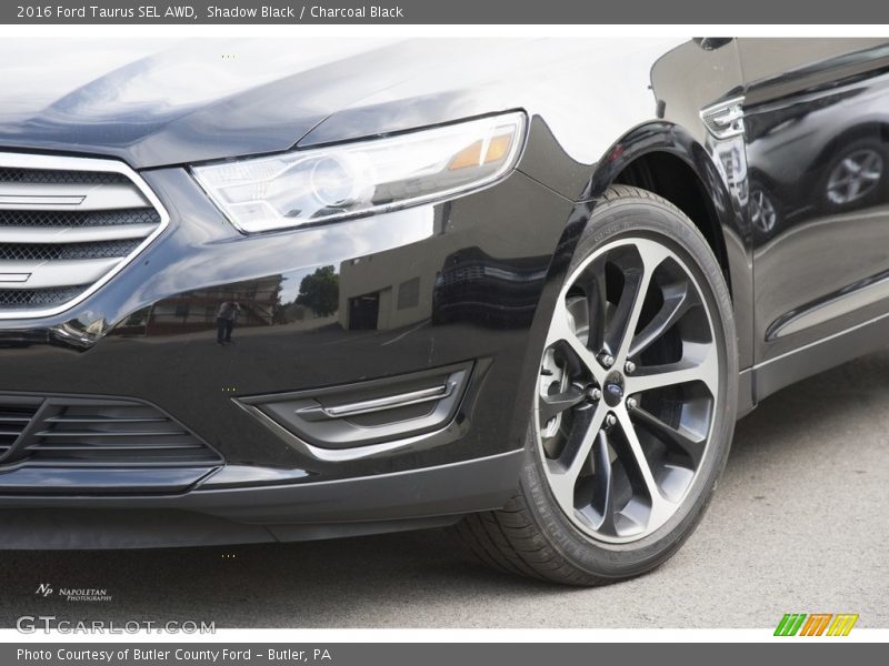 Shadow Black / Charcoal Black 2016 Ford Taurus SEL AWD