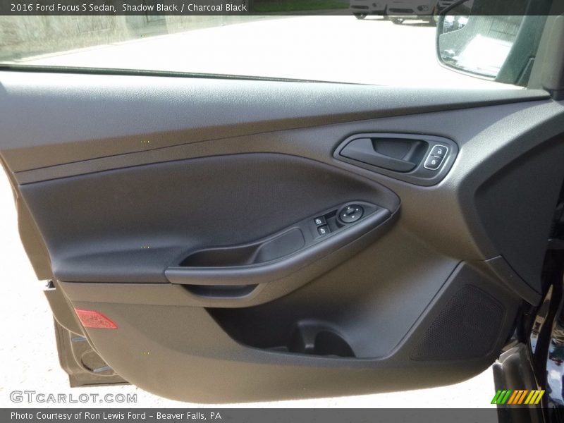 Shadow Black / Charcoal Black 2016 Ford Focus S Sedan