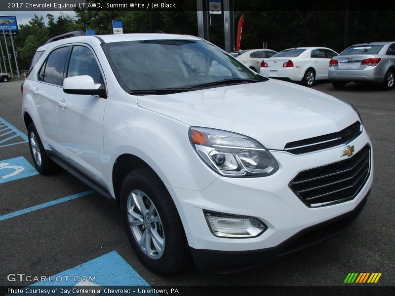 Front 3/4 View of 2017 Equinox LT AWD