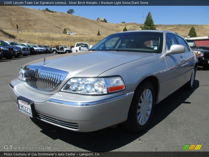 Silver Birch Metallic / Medium Light Stone/Dark Stone 2005 Lincoln Town Car Signature Limited