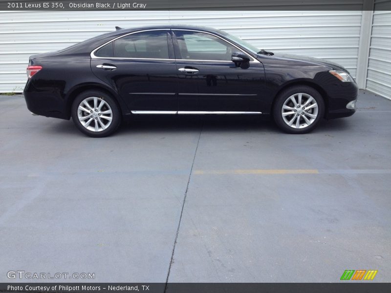 Obsidian Black / Light Gray 2011 Lexus ES 350
