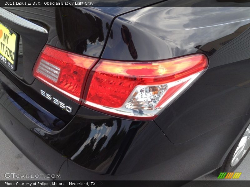 Obsidian Black / Light Gray 2011 Lexus ES 350