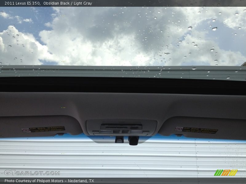 Obsidian Black / Light Gray 2011 Lexus ES 350