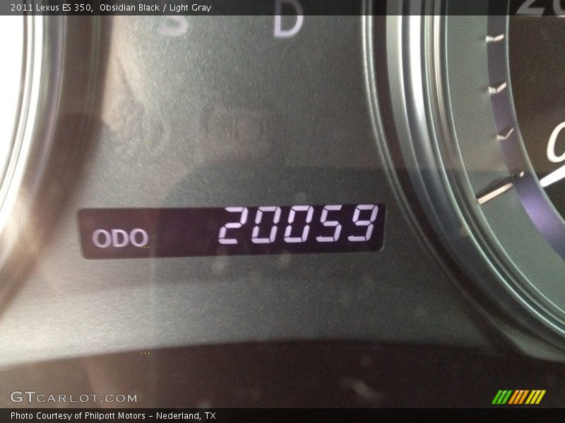 Obsidian Black / Light Gray 2011 Lexus ES 350