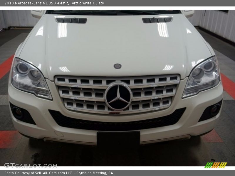Arctic White / Black 2010 Mercedes-Benz ML 350 4Matic