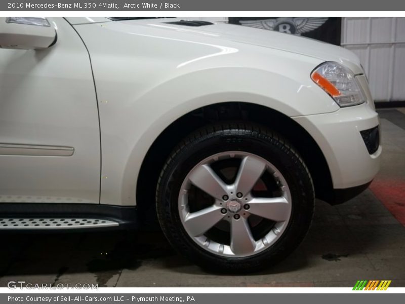 Arctic White / Black 2010 Mercedes-Benz ML 350 4Matic
