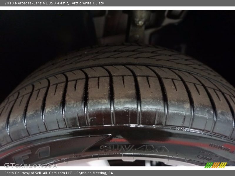 Arctic White / Black 2010 Mercedes-Benz ML 350 4Matic